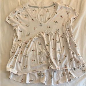 Flowy peplum t-shirt eith flower print